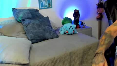 DAVE MAX online show from November 26, 2:51 pm