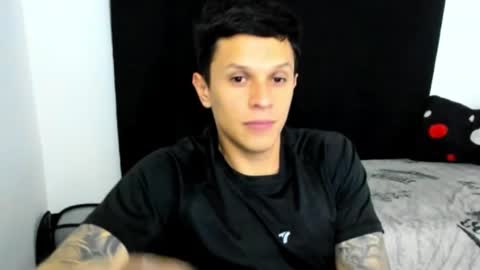 Snapshot of davebroww chatting on February 4, 9:10 pm Dave Brown online show from February 4, 9:10 pm