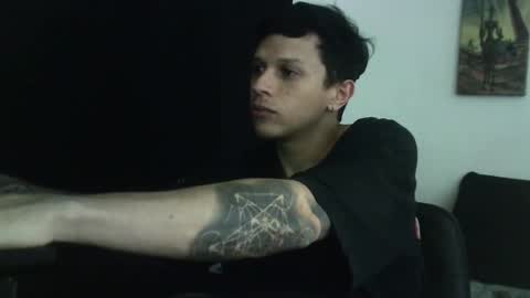 Snapshot of davebroww chatting on February 13, 1:29 am Dave Brown online show from February 13, 1:29 am