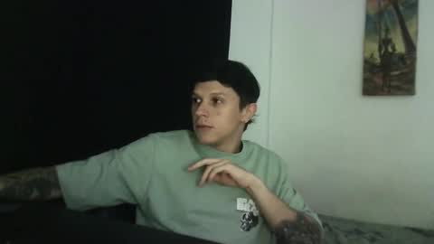 Snapshot of davebroww chatting on February 21, 9:11 pm Dave Brown online show from February 21, 9:11 pm