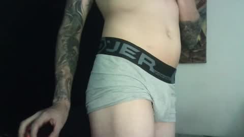 Snapshot of davebroww chatting on February 22, 12:16 am Dave Brown online show from February 22, 12:16 am