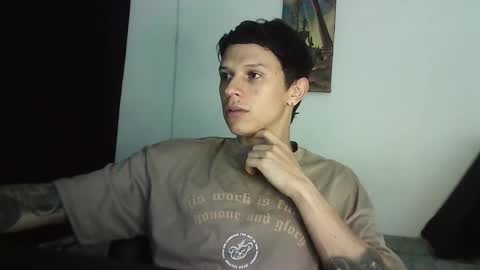 Snapshot of davebroww chatting on February 23, 2:14 pm Dave Brown online show from February 23, 2:14 pm