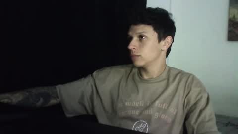 Snapshot of davebroww chatting on February 24, 10:03 pm Dave Brown online show from February 24, 10:03 pm