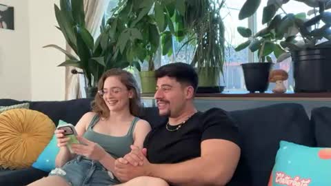 Snapshot of davecandle chatting on July 25, 11:24 pm davecandle online show from July 25, 11:24 pm