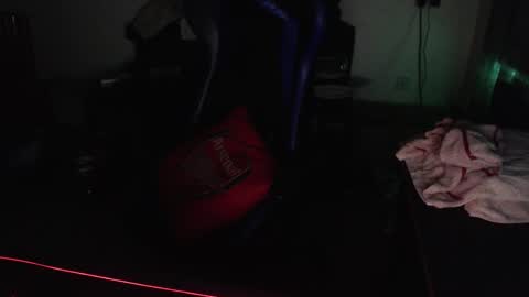 dave online show from February 4, 6:36 pm