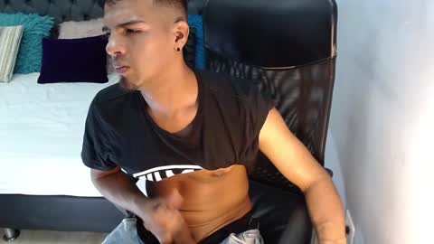 david_bandercock online show from December 14, 12:33 am