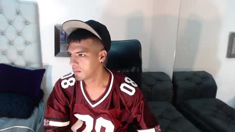 Snapshot of david_bandercock chatting on December 24, 9:00 pm david_bandercock online show from December 24, 9:00 pm