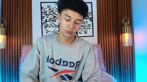 Snapshot of david_banks_ chatting on February 13, 12:45 pm David online show from February 13, 12:45 pm