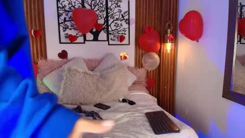 Snapshot of david_banks_ chatting on February 16, 12:34 pm David online show from February 16, 12:34 pm