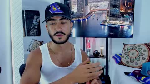 Hey im David that loves to explore and speak their fantasies. Very open talktative and nice. Feel free to chat with me online show from March 4, 1:33 am