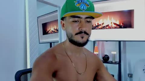 Hey im David that loves to explore and speak their fantasies. Very open talktative and nice. Feel free to chat with me online show from June 26, 12:04 am