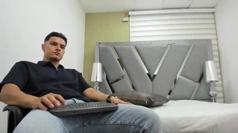 david_victoriaa online show from May 29, 1:09 pm