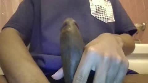 Snapshot of davidbigdick24 chatting on May 4, 7:10 pm David online show from May 4, 7:10 pm