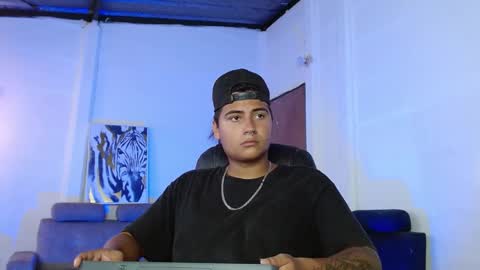 Snapshot of davidbless chatting on January 26, 10:02 pm David Bless online show from January 26, 10:02 pm