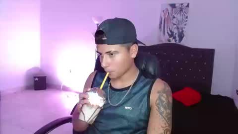 Snapshot of davidbless chatting on September 24, 1:31 am David Bless online show from September 24, 1:31 am