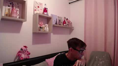 Snapshot of davidhumbee chatting on February 1, 8:51 pm David Lucky 13 online show from February 1, 8:51 pm