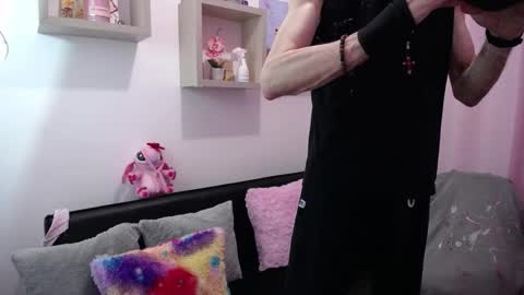 Snapshot of davidhumbee chatting on February 8, 2:26 am David Lucky 13 online show from February 8, 2:26 am