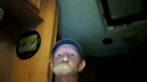 Snapshot of davidlennyd517399 chatting on February 19, 10:45 am David Doyle online show from February 19, 10:45 am