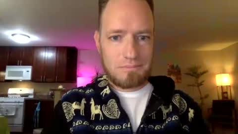 Snapshot of davidwilcox1982 chatting on November 7, 5:29 am Dave online show from November 7, 5:29 am