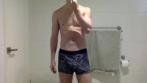 Snapshot of davidwill1 chatting on February 19, 4:55 am davidwill1 online show from February 19, 4:55 am