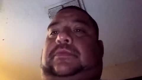 Snapshot of davidzhere222800 chatting on September 19, 3:52 am davidzhere222800 online show from September 19, 3:52 am