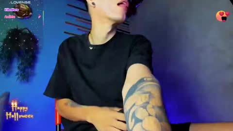 daviid_huge online show from October 23, 1:32 pm