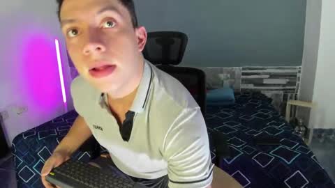 Davinson online show from April 21, 7:03 am