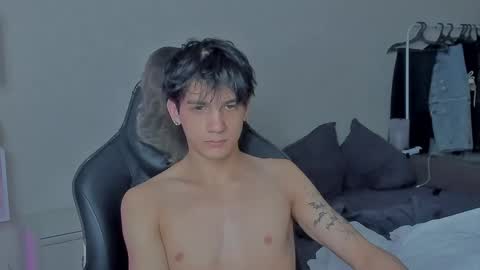 Snapshot of davisross chatting on December 6, 8:51 pm davis online show from December 6, 8:51 pm