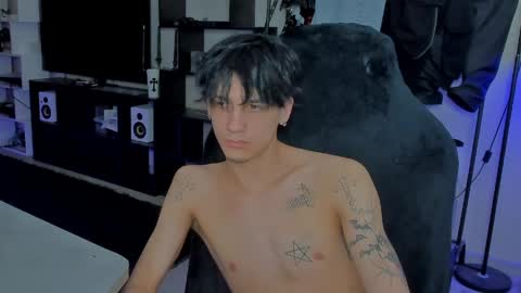 davis online show from April 10, 6:12 pm