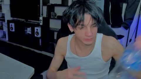 davis online show from April 13, 3:23 am