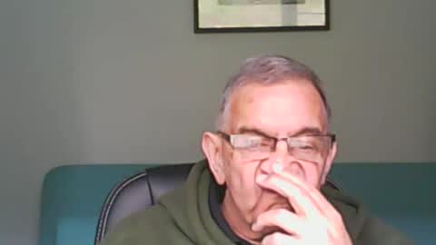 Snapshot of davygravy chatting on October 10, 4:22 am davygravy online show from October 10, 4:22 am