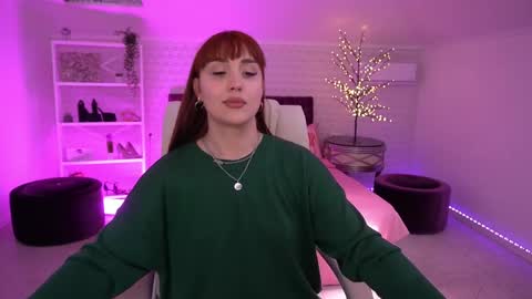 Snapshot of dawngwin chatting on May 4, 12:23 pm DawnGwin Sasha online show from May 4, 12:23 pm
