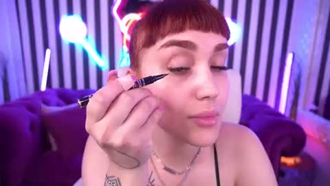 DawnGwin      Sasha online show from July 1, 12:40 pm
