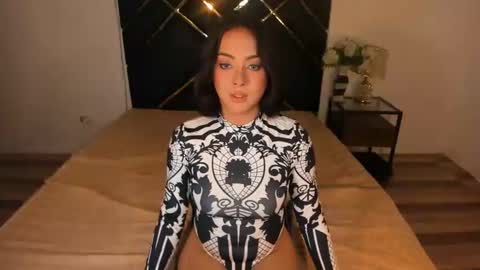 Snapshot of dayanarafox chatting on March 4, 9:32 pm CALL ME DAYAN online show from March 4, 9:32 pm