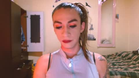 Snapshot of dayanna_01_ chatting on May 17, 5:31 pm dayanna_01_ online show from May 17, 5:31 pm