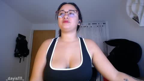  Dayis  online show from April 25, 9:12 pm
