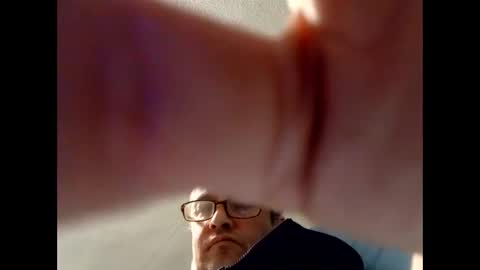 Snapshot of dazzill chatting on December 7, 10:06 pm Dazzill online show from December 7, 10:06 pm