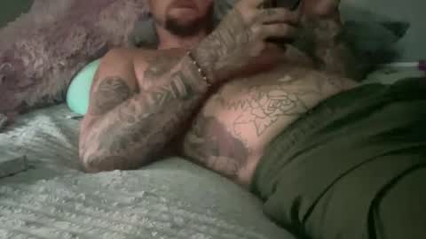 dcwells1992 online show from April 24, 12:02 am