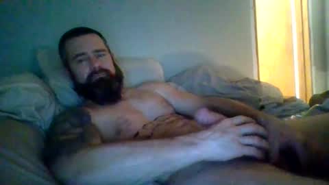 Snapshot of ddady22 chatting on January 1, 2:41 am ddady22 online show from January 1, 2:41 am