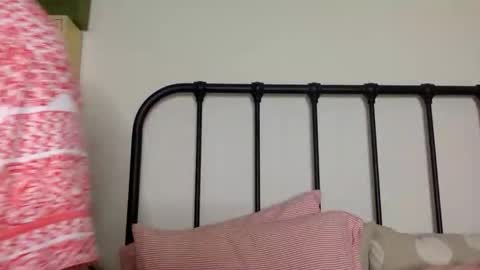 Snapshot of ddmolly chatting on April 13, 5:24 am DDMolly online show from April 13, 5:24 am