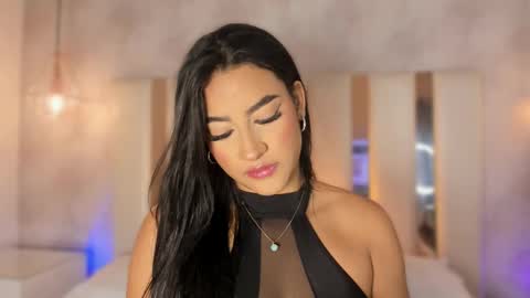 dea_athenea online show from November 4, 8:08 pm