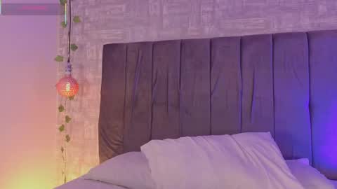 dea_athenea online show from November 29, 6:33 pm