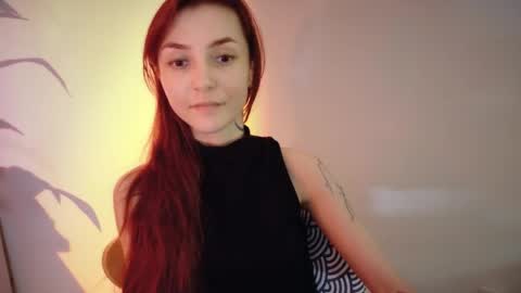 Snapshot of dead_girll chatting on April 26, 11:13 pm freak online show from April 26, 11:13 pm