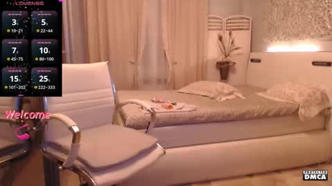 DeaLux  online show from March 7, 5:10 pm