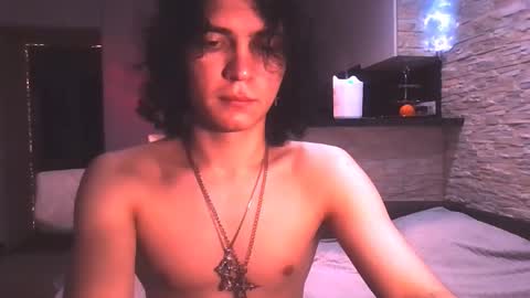 Snapshot of dean_raven chatting on February 20, 12:40 am dean_raven online show from February 20, 12:40 am