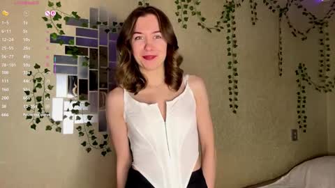 Elsa online show from March 25, 1:06 pm