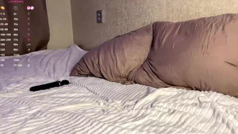 Elsa online show from April 16, 9:39 pm