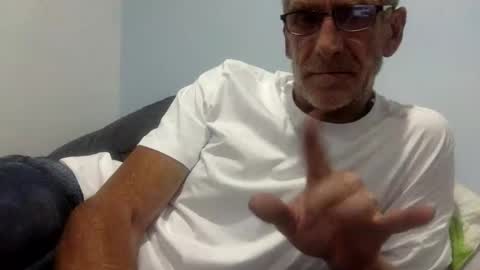 Snapshot of deanofflove221000 chatting on February 8, 12:08 pm deanofflove221000 online show from February 8, 12:08 pm