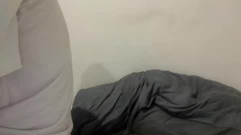 Snapshot of deanofflove221000 chatting on February 25, 1:48 am deanofflove221000 online show from February 25, 1:48 am