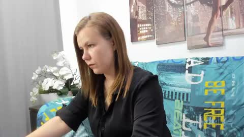 Holly online show from May 13, 2:09 am
